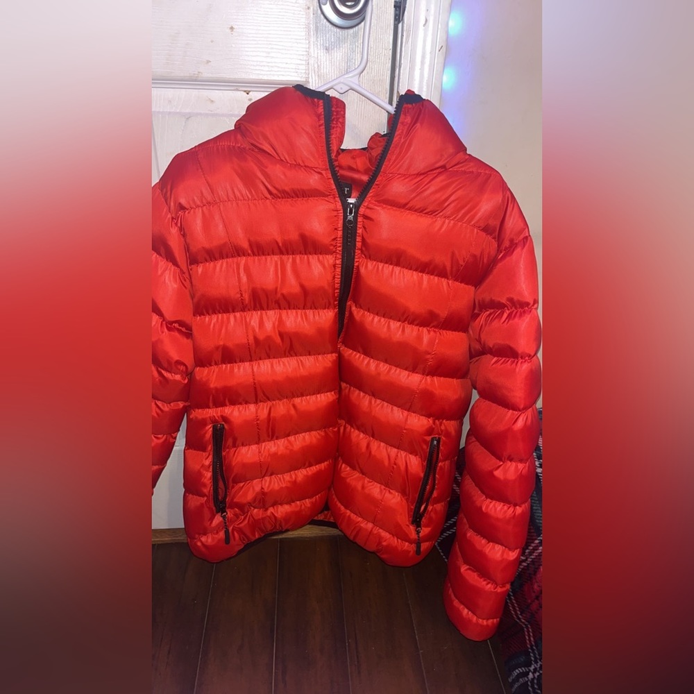 Brand New U2WEAR Red Puffer Jacket with Hood and Zipped Pockets
